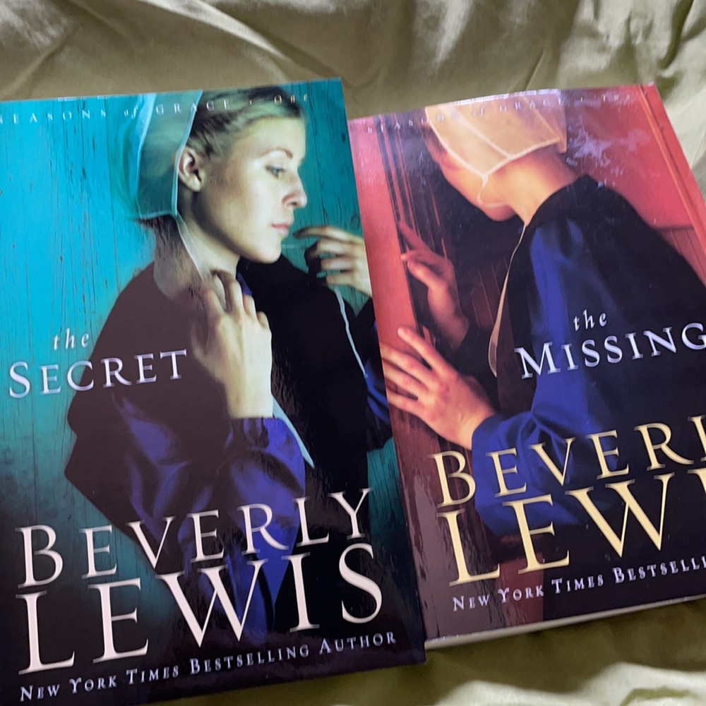 NWT Beverly Lewis Amish Books Seasons of Grace #1 The Secret & #2 The Missing